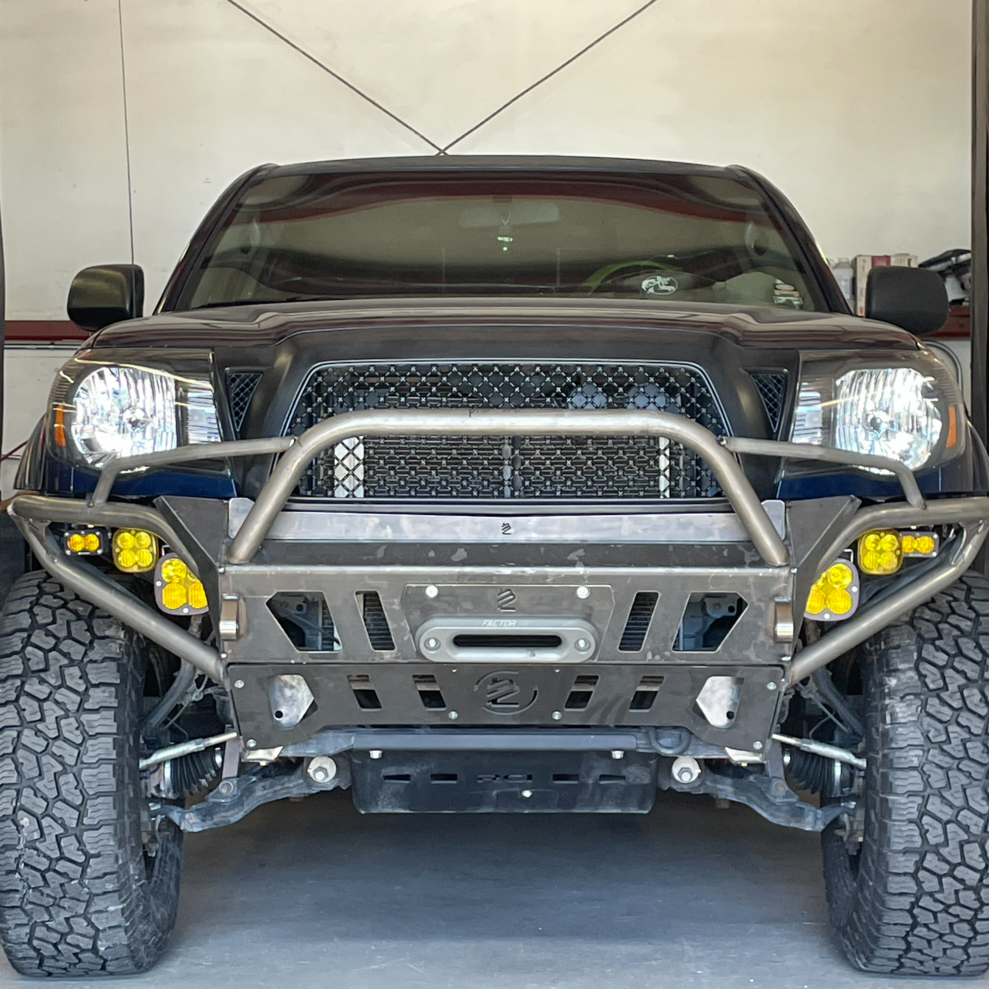 2005-2011 / 2nd Gen / Tacoma Hybrid Front Bumper