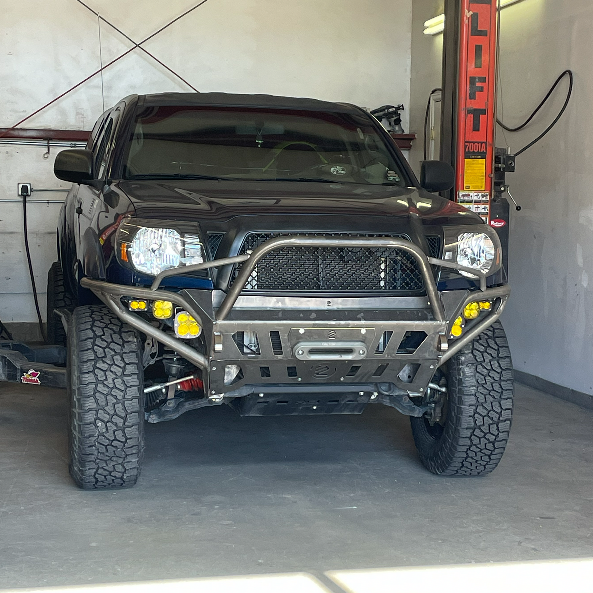 2005-2011 / 2nd Gen / Tacoma Hybrid Front Bumper